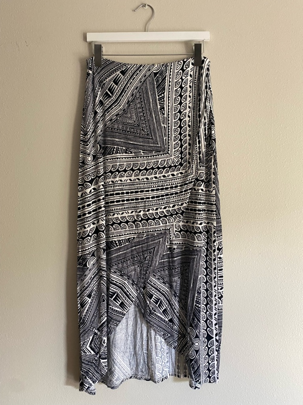 Maeve Anthropologie Black White Geometric Faux Wrap Maxi Skirt Size Small